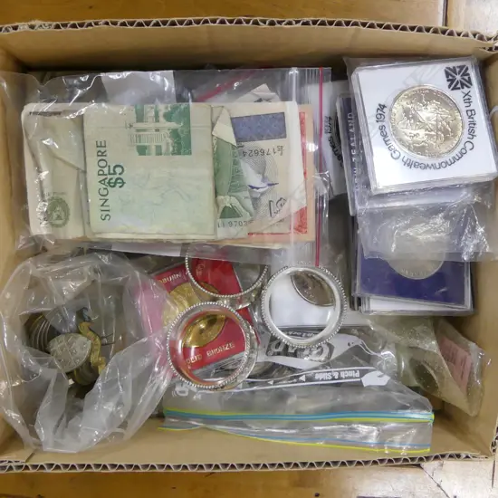 BOX MAINLY NZ COINS + OTHERS + BANKNOTES ETC. Includes: 16 UNC $1 COINS 