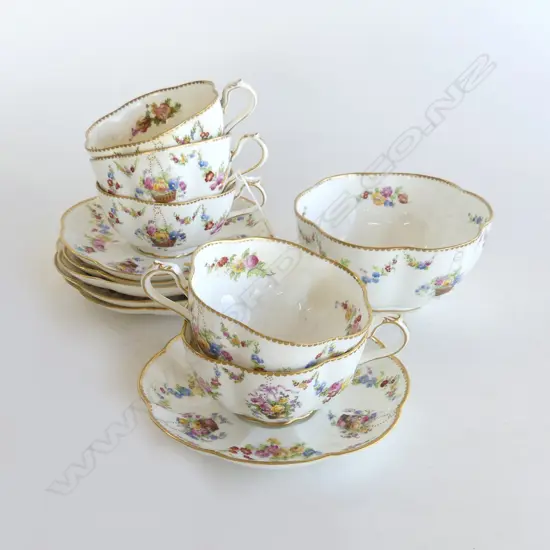 5 CRESCENT ENGLISH FINE CHINA C/S & SUGAR BOWL