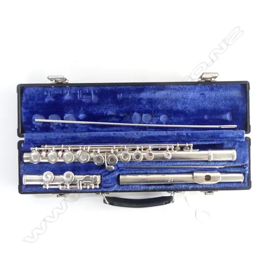 (25372) VINTAGE ELKHARDT 'GEMEINHARDT' '2SH E35133' FLUTE solid silver head joint/mouth piece. Silver plate body. Cased