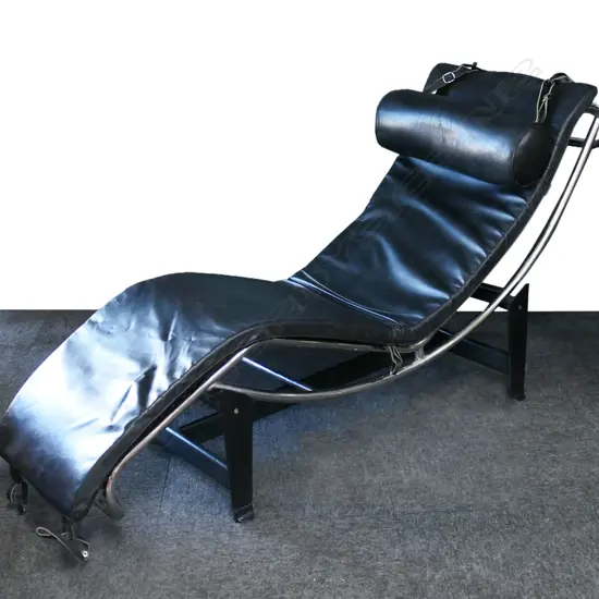 LE CORBUSIER-STYLE CHROME & BLACK LEATHER CHAISE LOUNGE