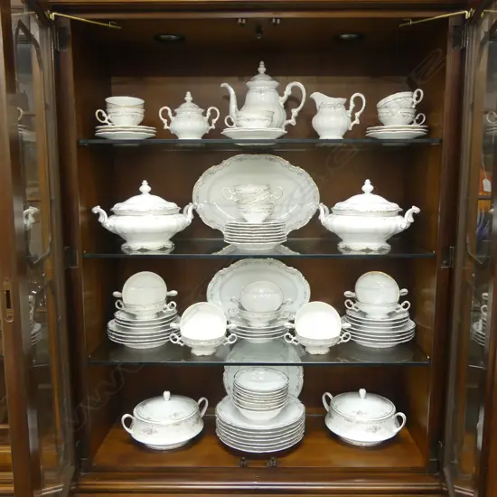 HUTSCHENREUTHER 'SYLVIA' DINNER SET