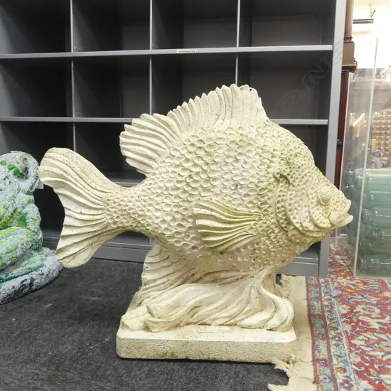 CONCRETE GARDEN FISH H.470mm