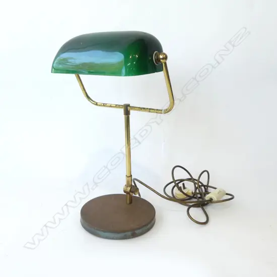 BRASS BANKERS LAMP w. GREEN GLASS SHADE H.430mm