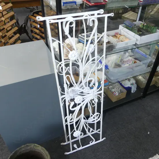 PR WHITE WROUGHT IRON DECORATIVE PANELS 400x1105mm