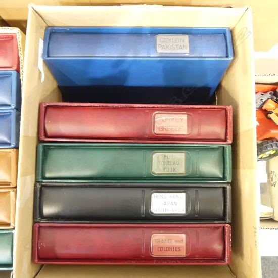 COLLECTION 5 ALBUMS CATALOGUED WORLD COINS, INCL FRANCE, PAKISTAN, HONG KONG, JAPAN