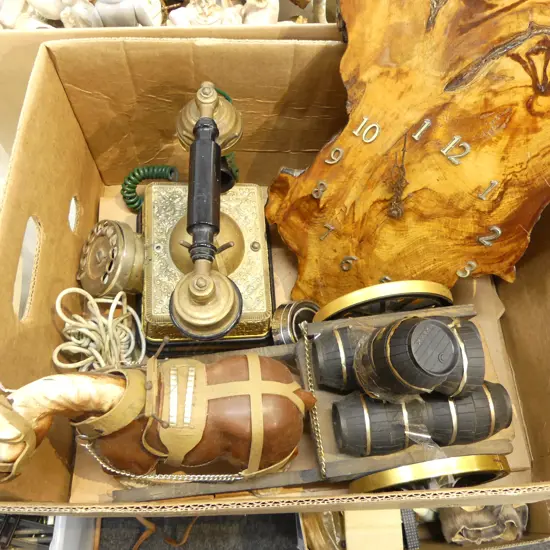 COLLECTION VINTAGE ITEMS, PHONE, HORSE/CARRIAGE (BROKEN) & HOLDEN FUEL CAP & WOODEN WALL CLOCK