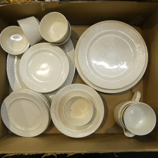 KELSTON CERAMICS/CROWN LYNN 'IRONSTONE' DINNER/SIDE PLATES, DESERT BOWLS & RAMEKINS (some w discolouration)