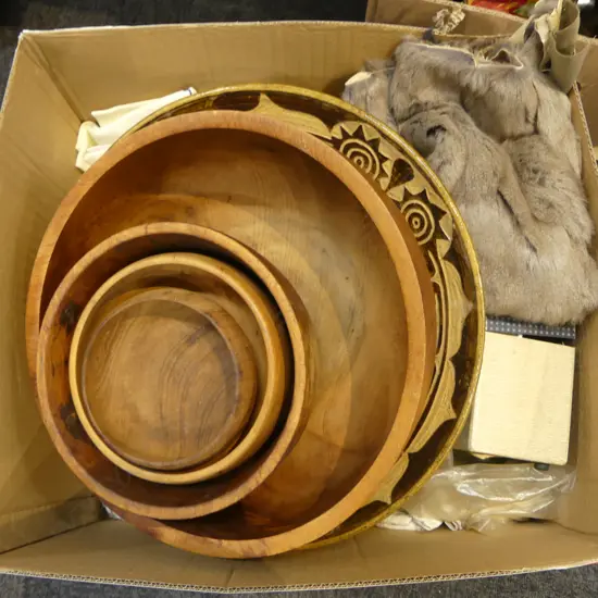 ASST. LINENS, WOODEN & CERAMIC BOWLS ETC