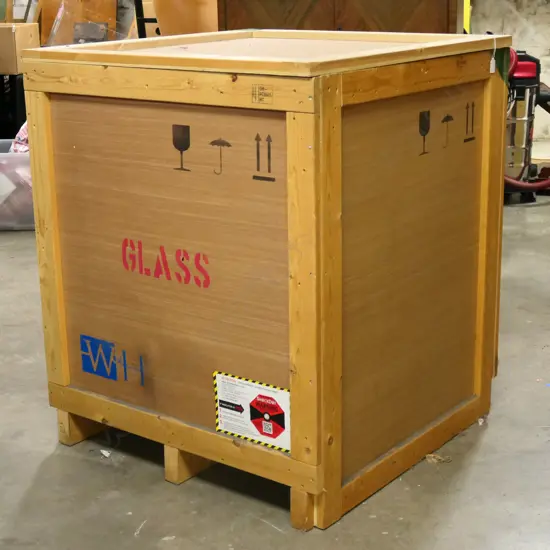 LARGE WOODEN CHANDELIER PACKING CASE H 1020 X 860 X 870 MM