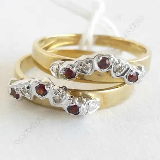 PR 9ct YELLOW GOLD GARNET & DIAMOND RINGS 4.58gms  SIZE N 1/2