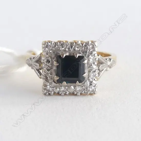 18CT & PLATINUM DIAMOND & SAPPHIRE RING 5.1gms  SIZE N