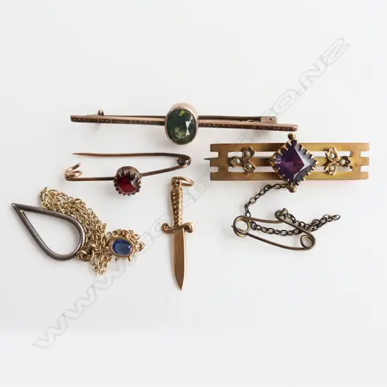 3 GOLD? BROOCHES + BRACELET & CHARM 12.2gms