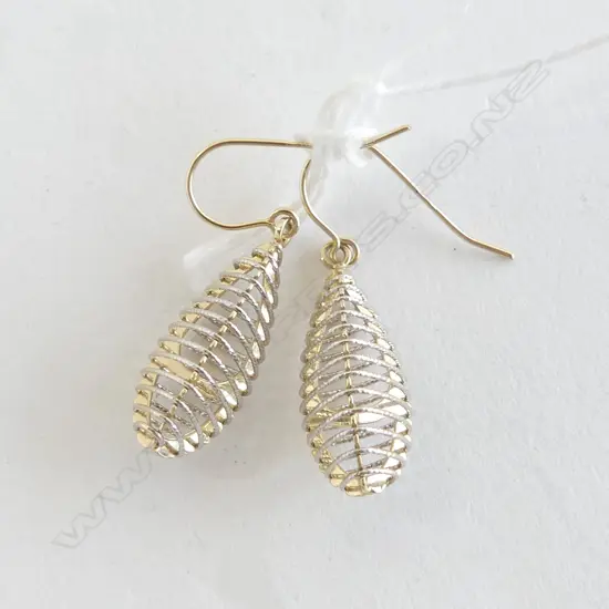 PR 10CT GOLD EARRINGS wire twist oval 2.2GMS