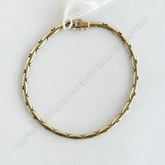 14CT YELLOW GOLD BRACELET half round shaped links 10.7gms