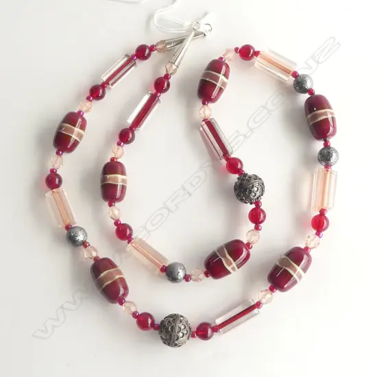 STYLISH SILVER CLASP BEAD NECKLACE VENETIAN? (catch broken)