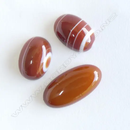 3 CARNELIAN CABOCHONS