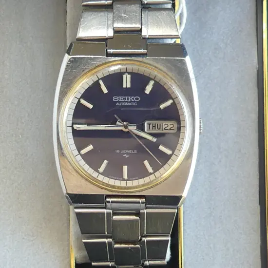 VINTAGE BOXED SEIKO AUTOMATIC GENT'S WRISTWATCH 19 JEWEL apparently running