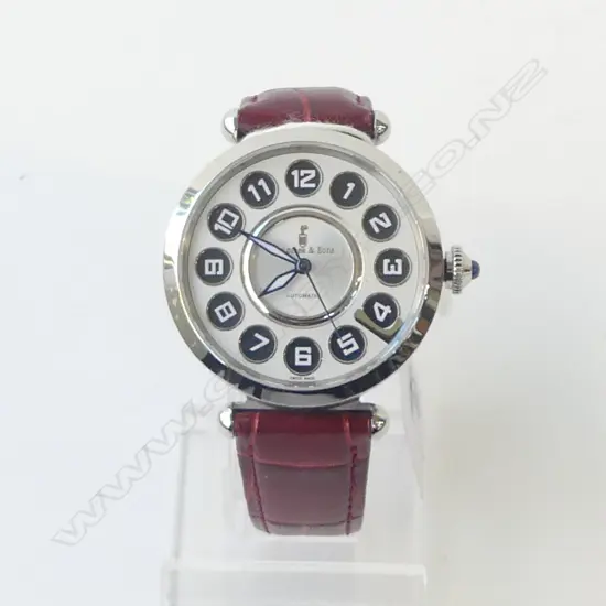 MINT & BOXED COLOMER & SONS GENTS WATCH  & SPARE STRAP