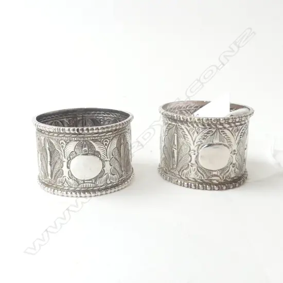 PAIR OF ASIAN SILVER NAPKIN RINGS, D.40MM