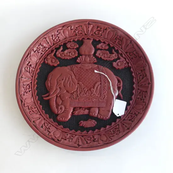 CINNABAR STYLE RED DISH W ELEPHANT Dia.290mm
