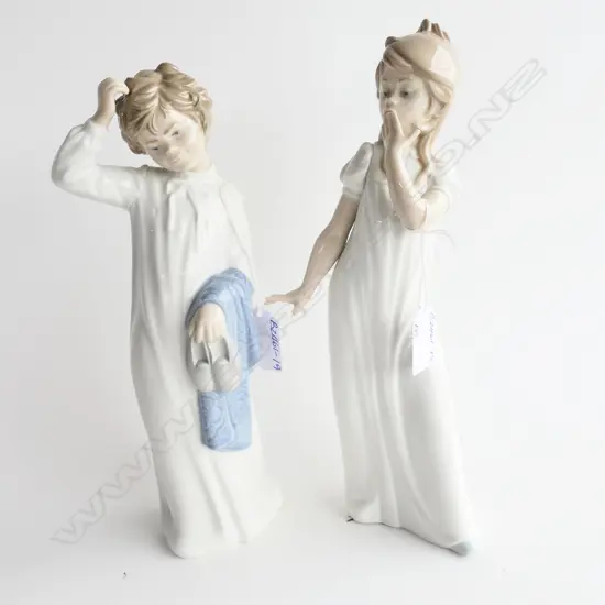 PR NAO BEDTIME FIGURES; BOY w SLIPPERS & GIRL YAWNING H.280mm
