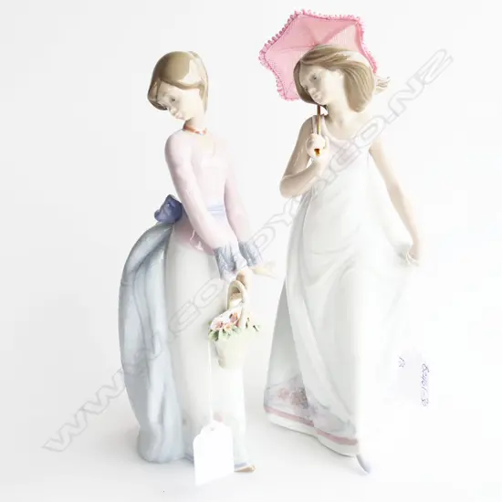PR LLADRO FIGURINES LADY w FLOWER BASKET & AFTERNOON PROMENADE H.250mm