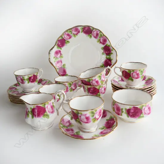 R/A OLD ENGLISH ROSE TEASET  SANDWICH PLATE  7CSPS & CREAM SUGAR 