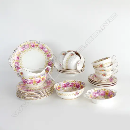 26 PCE ROYAL ALBERT 'SERENA' TEA SET; 7 CUPS, 8 SAUCERS, 7 SIDE PLATES, CAKE PLATE, 2 BOWLS & JUG