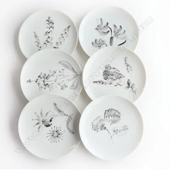 6 LIMOGES DESSERT PLATES w DELICATE FLORAL DESIGNS