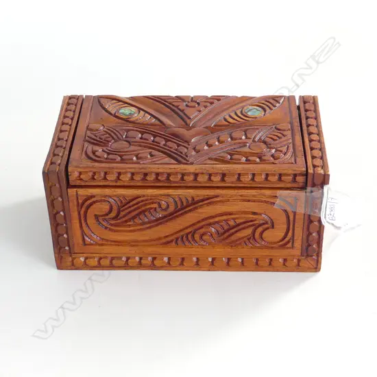 CARVED WOODEN MAORI BOX W.155mm 