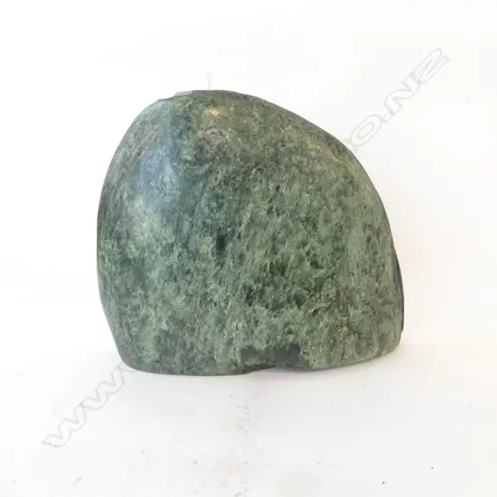 POLISHED STANDING GREENSTONE ROCK, H.165mm W.200mm