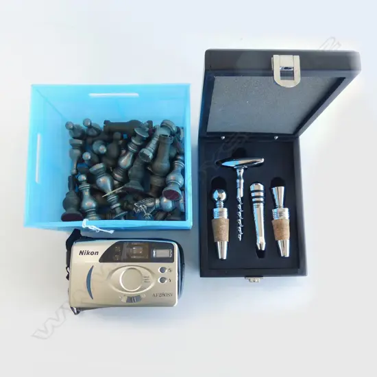 METAL CHESS PCES, NIKON CAMERA, STOPPER SET