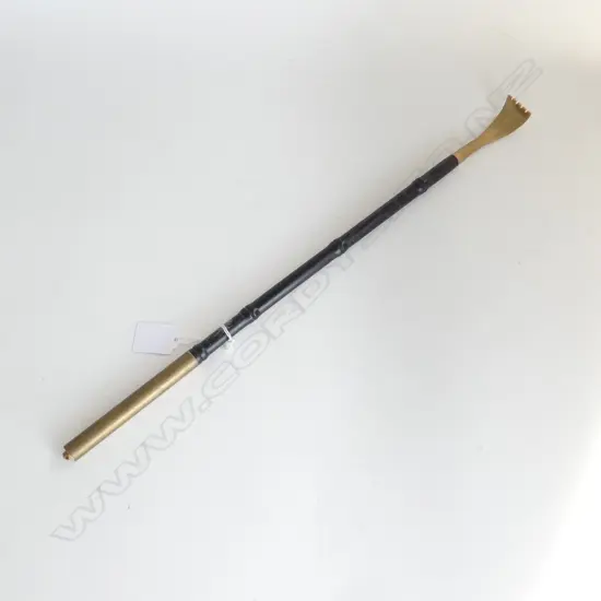 CHINESE ROSEWOOD BACK SCRATCHER L.465mm