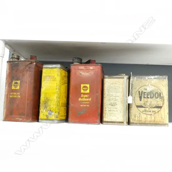 5 VINTAGE PETROL CANS; 3 SHELL, 2 VEEDOL H.350mm