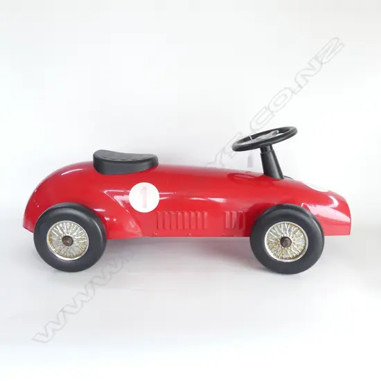 RED METAL CHILDS RACE CAR L.810mm