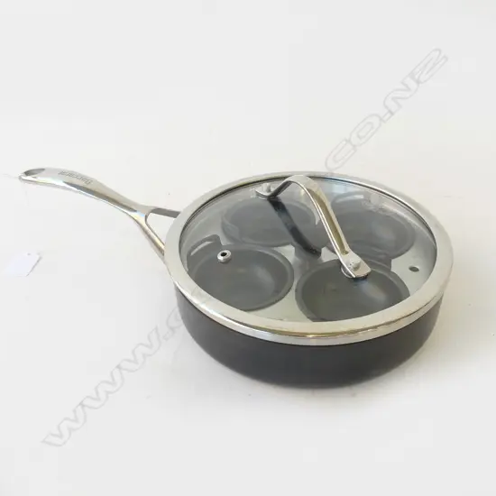 BACCARAT NON STICK 4 EGG POACHING PAN 200-MM