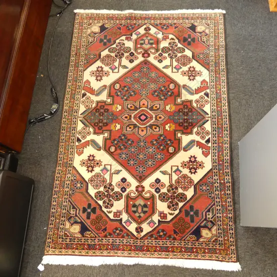 HANDKNOTTED PERSIAN RUG 1100 x 1700mm