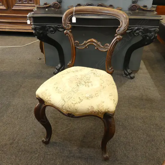 VICTORIAN MAHOGANY SPADEBACK CHAIR 