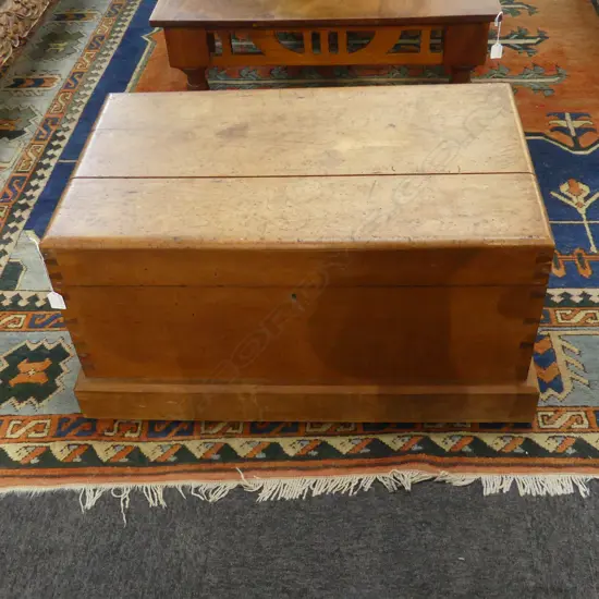 LG WOODEN TRUNK 795x495x400mm