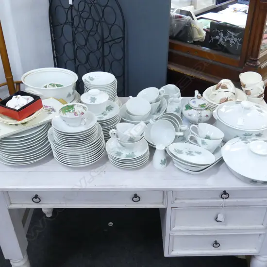 LG NORITAKE 'WILD IVY' PART DINNER SET - SOME CHIPS