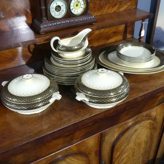 BOOTHS PART DINNER SERVICE (FAULTS)