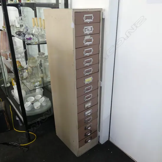 METAL FILING CABINET 265x415x1380mm