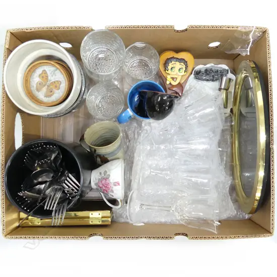 BOX LOT GLASSES CUTLERY FRAMES BETTY BOOP MUGS