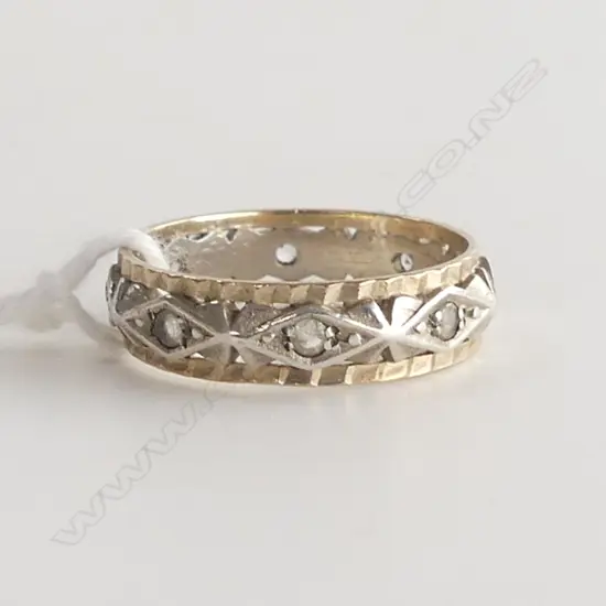 UNMARKED GOLD & SILVER? RING 3.9gms  SIZE R