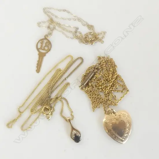 3 9CT PENDANT NECKLACES; 2 CHAINS GP 7.8gms