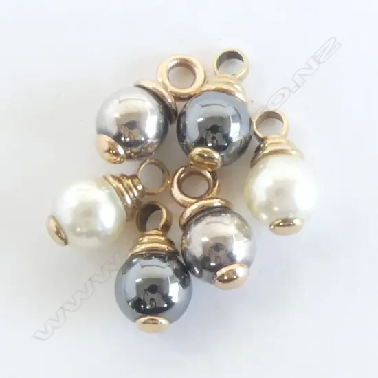 6  DROPS FOR HOOP EARRINGS; 4 MARKED 375 16.2gms