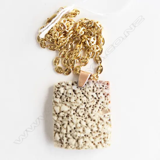 9CT GOLD NECKLACE (14.1gms) w. BONE PENDANT; TOIVE KORU DESIGN BY KALERVO SAINIO FINLAND