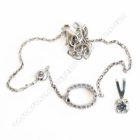 18CT WG DIAMOND BRACELET 2.1gms (STONE MISSING) 9CT WG DIAMOND PENDANT 0.4gms