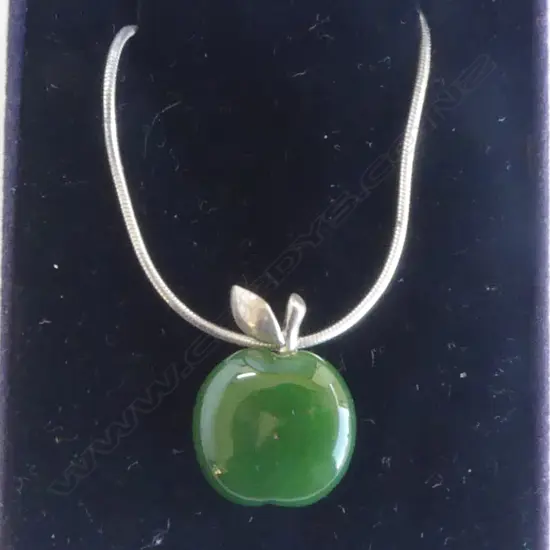 SILVER & JADE APPLE PENDANT ON SILVER CHAIN new old stock