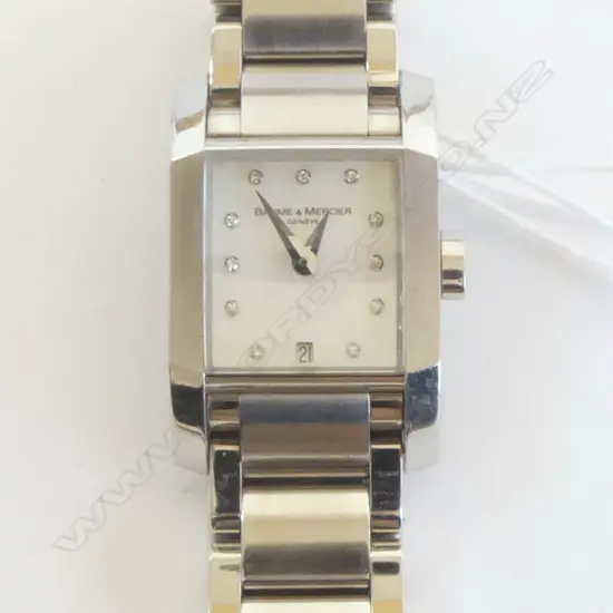LADIES STAINLESS STEEL BAUME & MECIER WRIST WATCH w. MOP (NOT GOING)